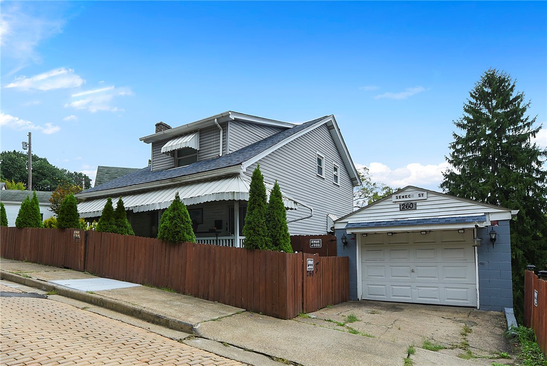 Exterior of 260 Seneca St, Turtle Creek, PA 15145