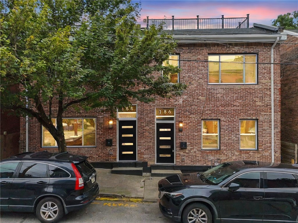 Exterior of 186 44th street, Pittsburgh, PA 15201