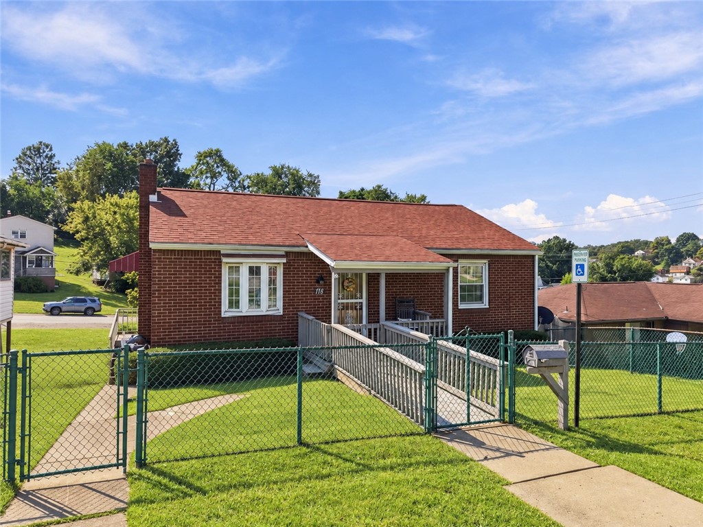 Exterior of 718 Laura St, West Mifflin, PA 15122