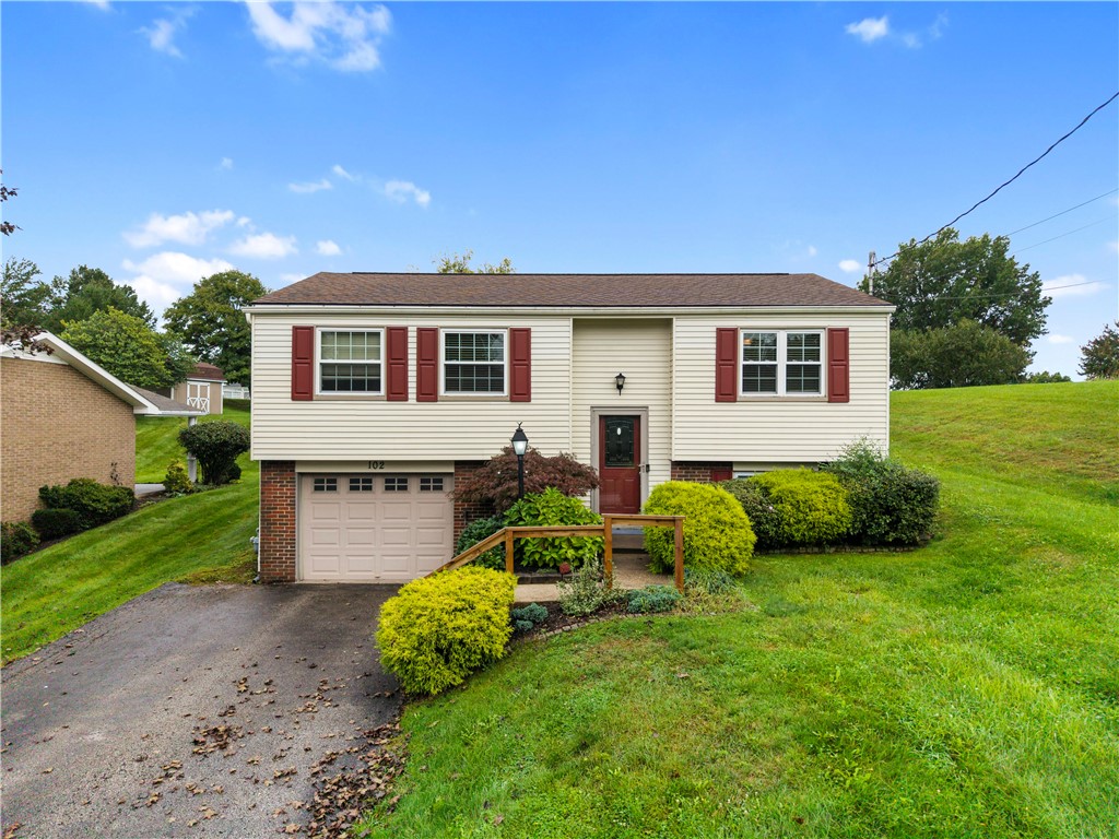 Exterior of 102 August Drive, Coraopolis, PA 15108