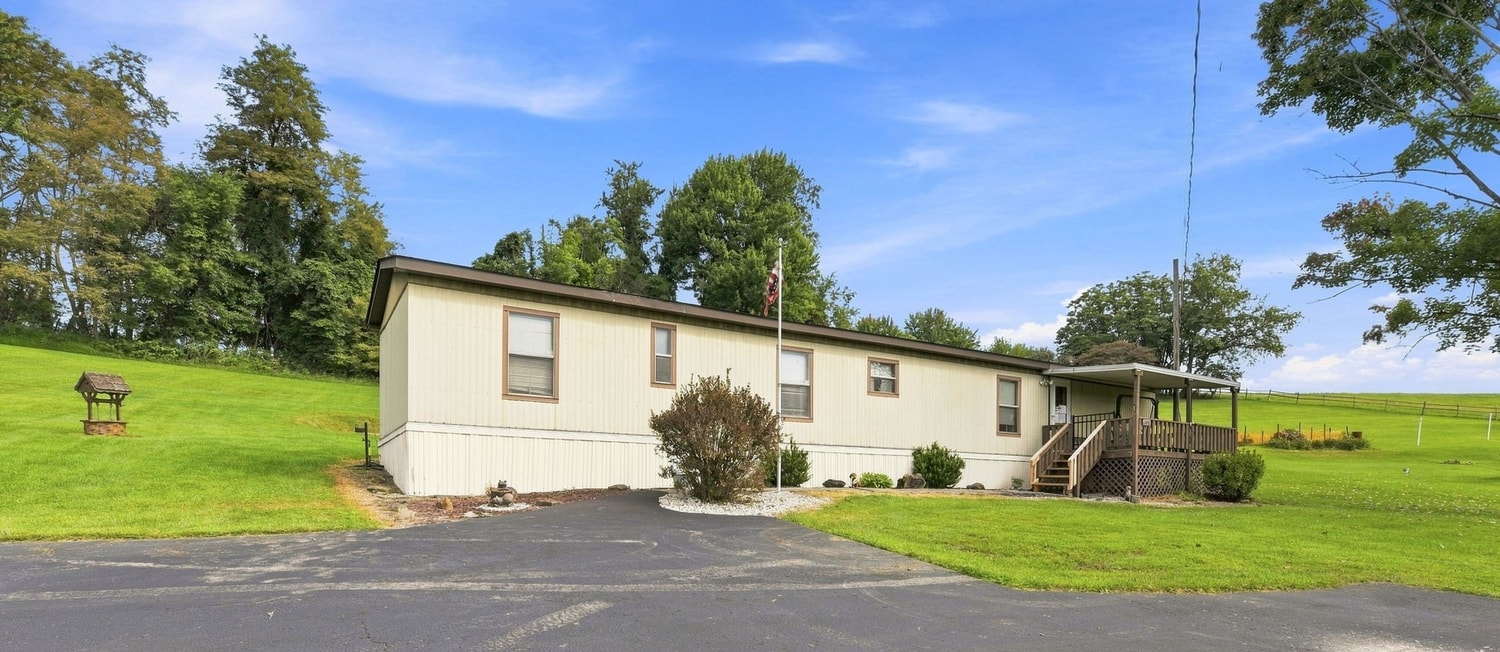 Exterior of 309 Hi Acres ROAD, New Alexandria, PA 15670