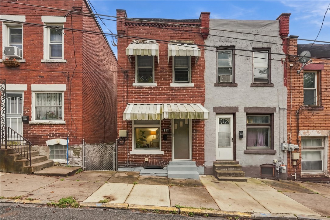 Exterior of 226 Glenwood Ave, Pittsburgh, PA 15207