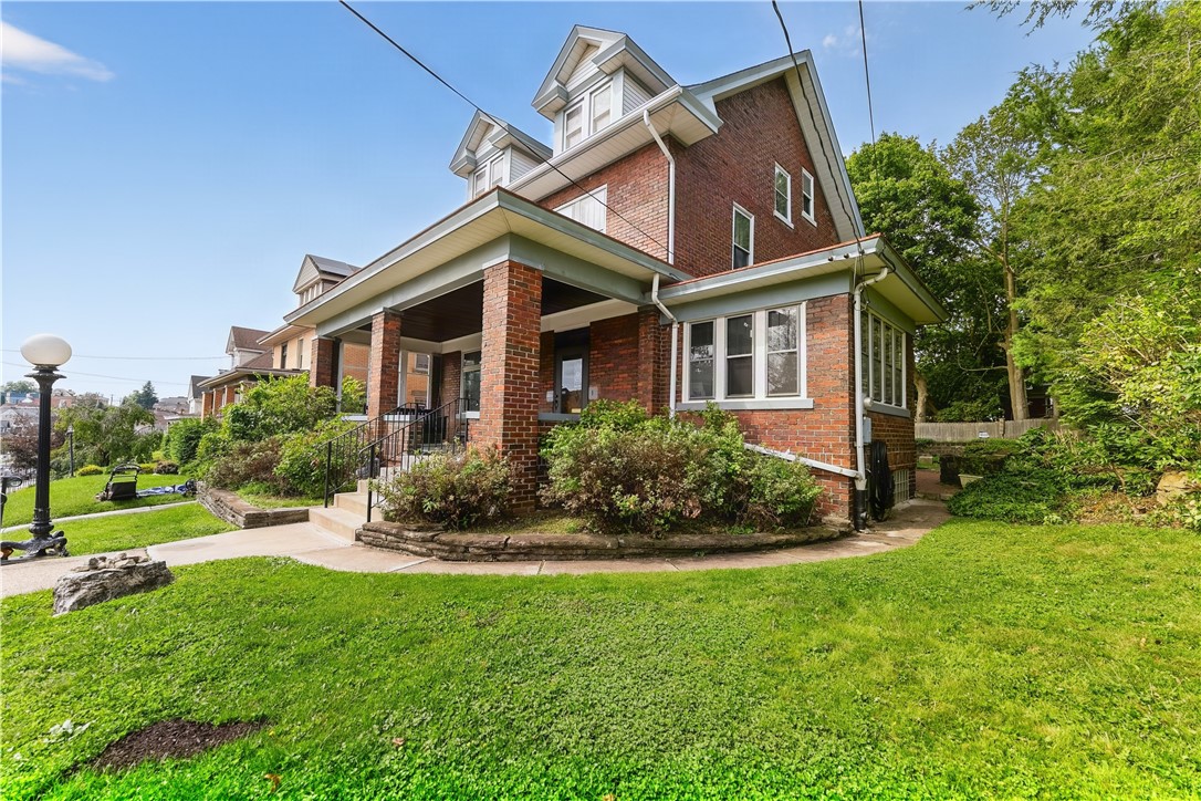 Exterior of 2832 Espy Ave, Pittsburgh, PA 15216