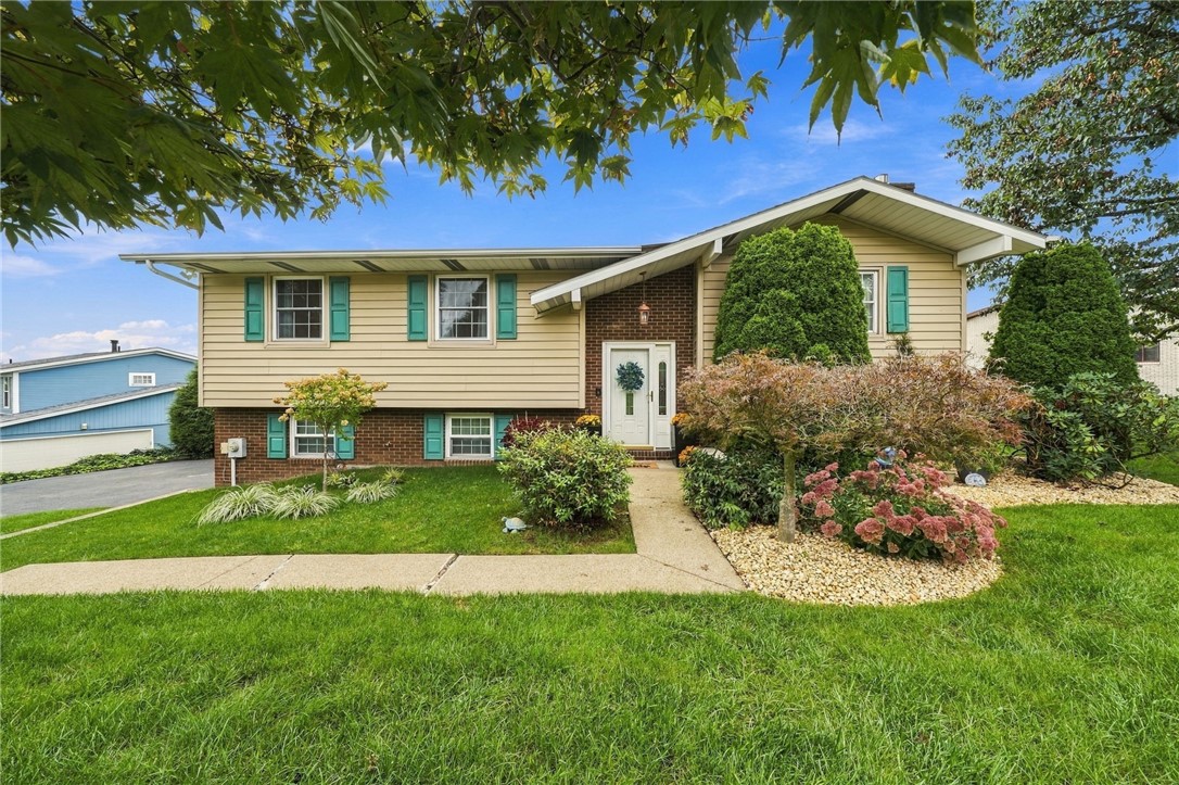 Exterior of 210 David, Uniontown, PA 15401
