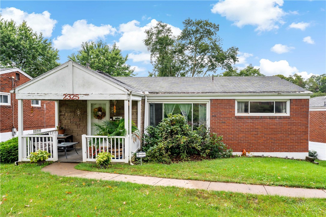 Exterior of 2325 Crestview Rd, Pittsburgh, PA 15216