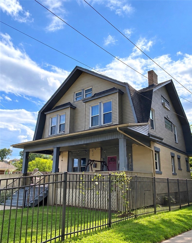 Exterior of 1 Lawson Ave, Pittsburgh, PA 15205