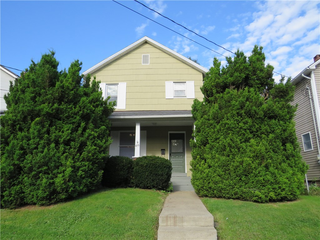 Exterior of 455 McConnell St, Grove City, PA 16127
