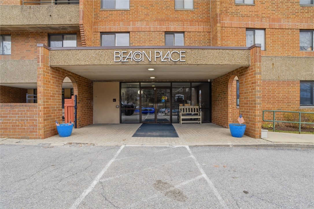 Exterior of 5715 Beacon St 213, Pittsburgh, PA 15217