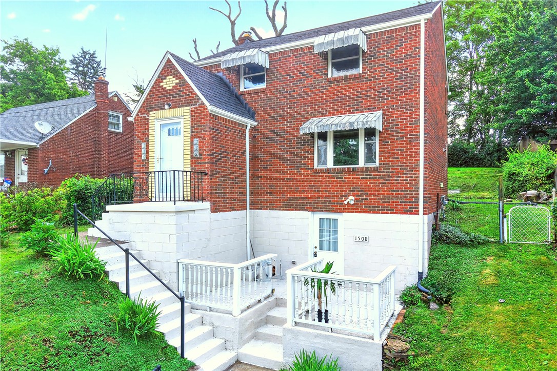 Exterior of 1508 Pleasantview Dr, Monroeville, PA 15146