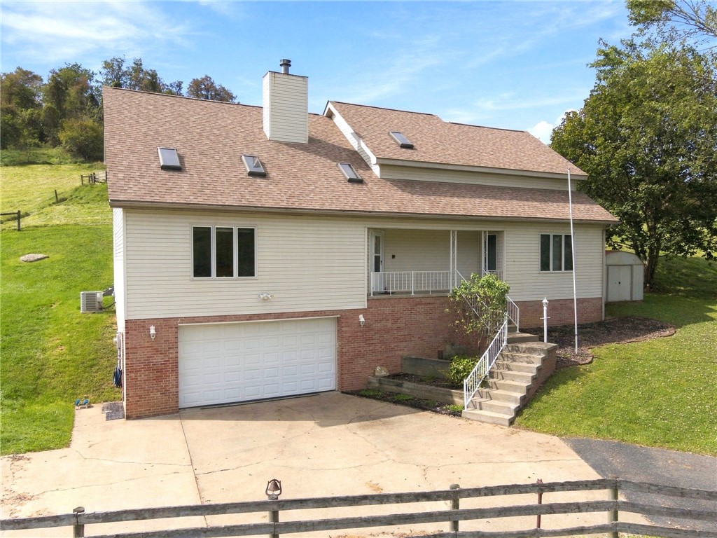 Exterior of 327 Sugar Run Rd, Waynesburg, PA 15370