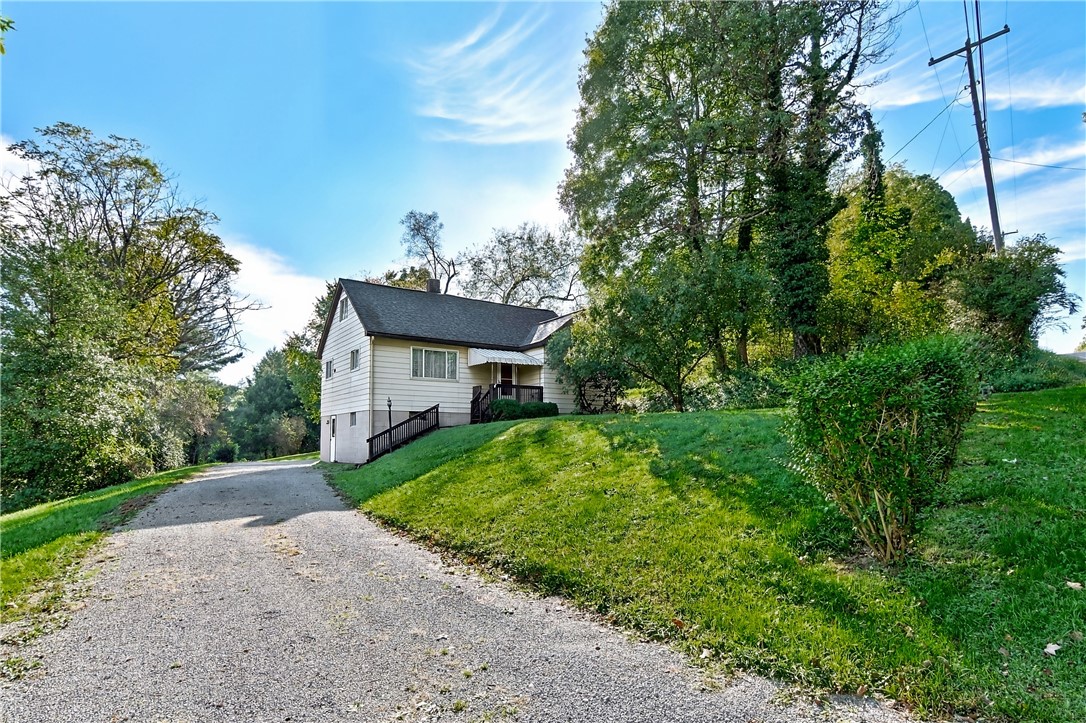 Exterior of 350 Bonniebrook Road, Butler, PA 16002