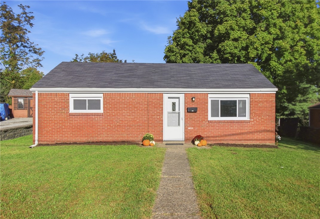 Exterior of 733 Memory Lane, Liberty, PA 15133
