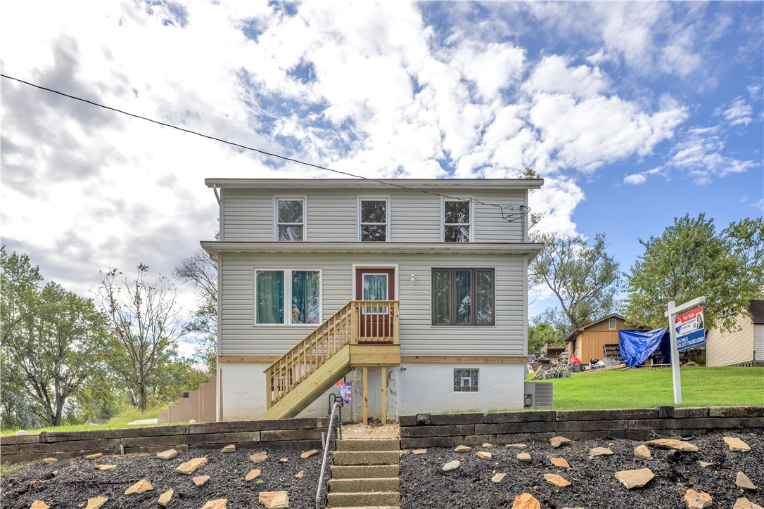 Exterior of 31 Penn, Manor, PA 15665
