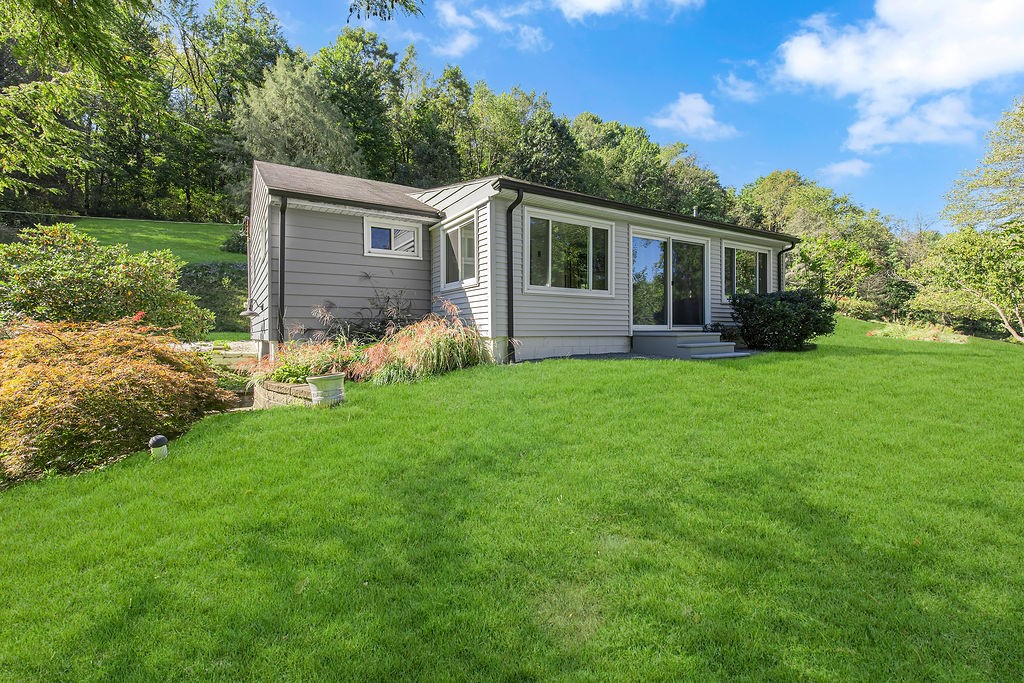 Exterior of 118 Foster Rd, Beaver Falls, PA 15010