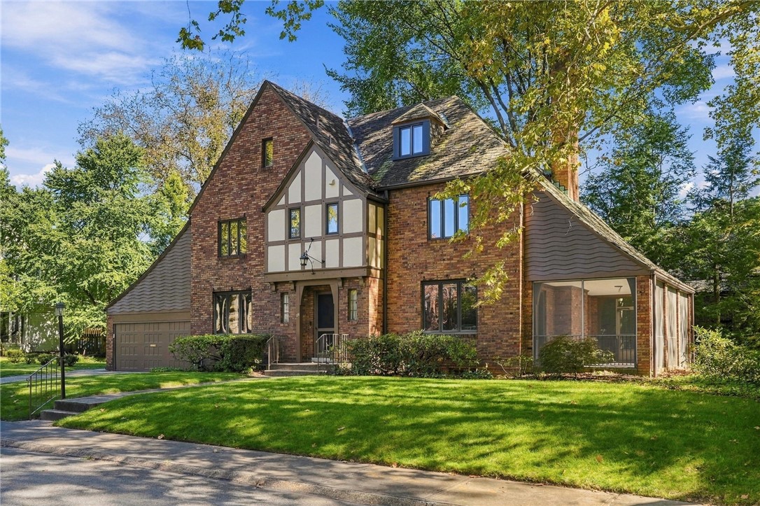 Exterior of 221 Lingrove Place, Pittsburgh, PA 15208