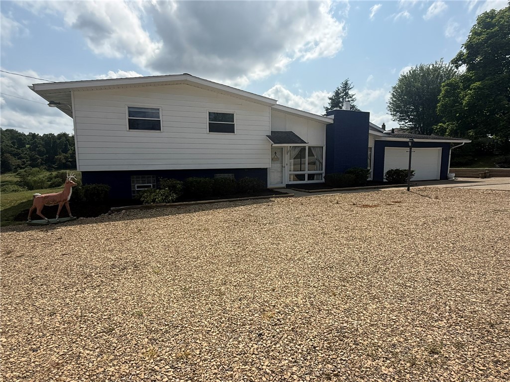 Exterior of 7696 National Pike, Uniontown, PA 15401