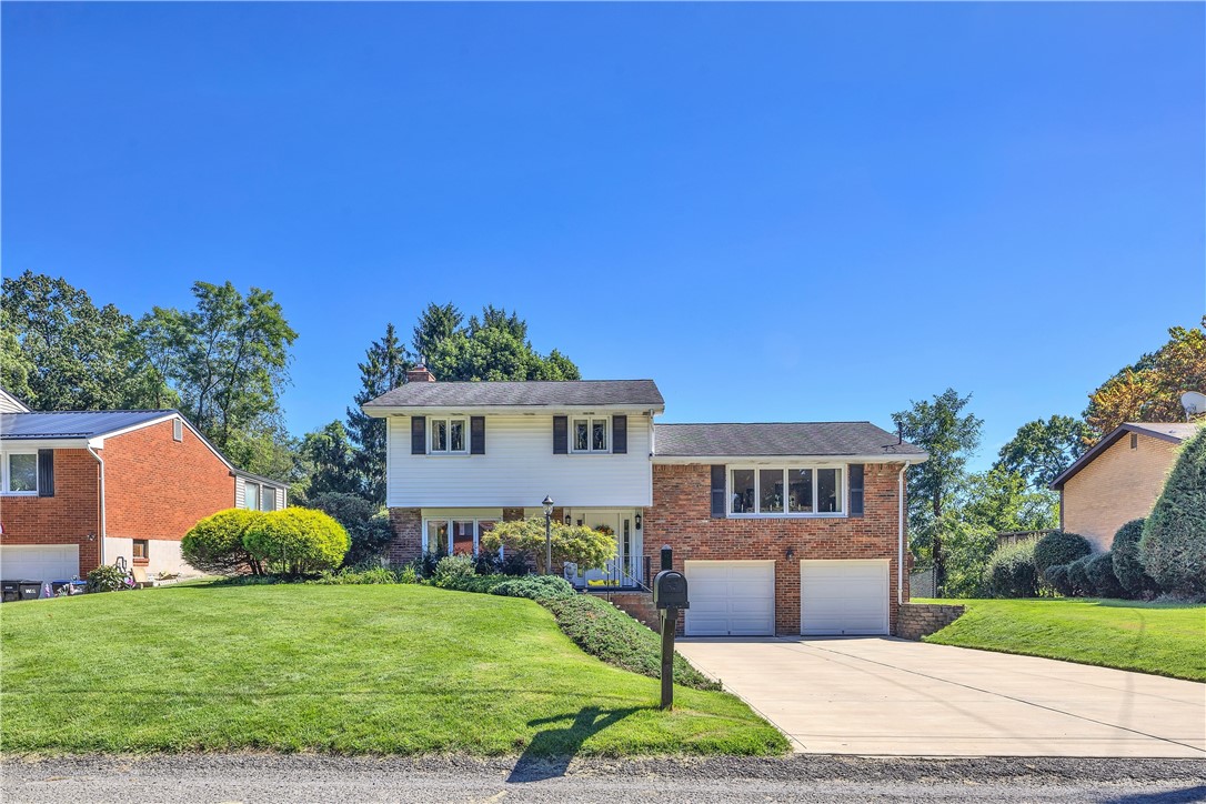 Exterior of 146 S Jamestown Rd, Coraopolis, PA 15108