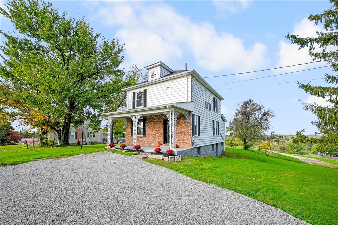 Exterior of 864 Clay Pike, North Huntingdon, PA 15642