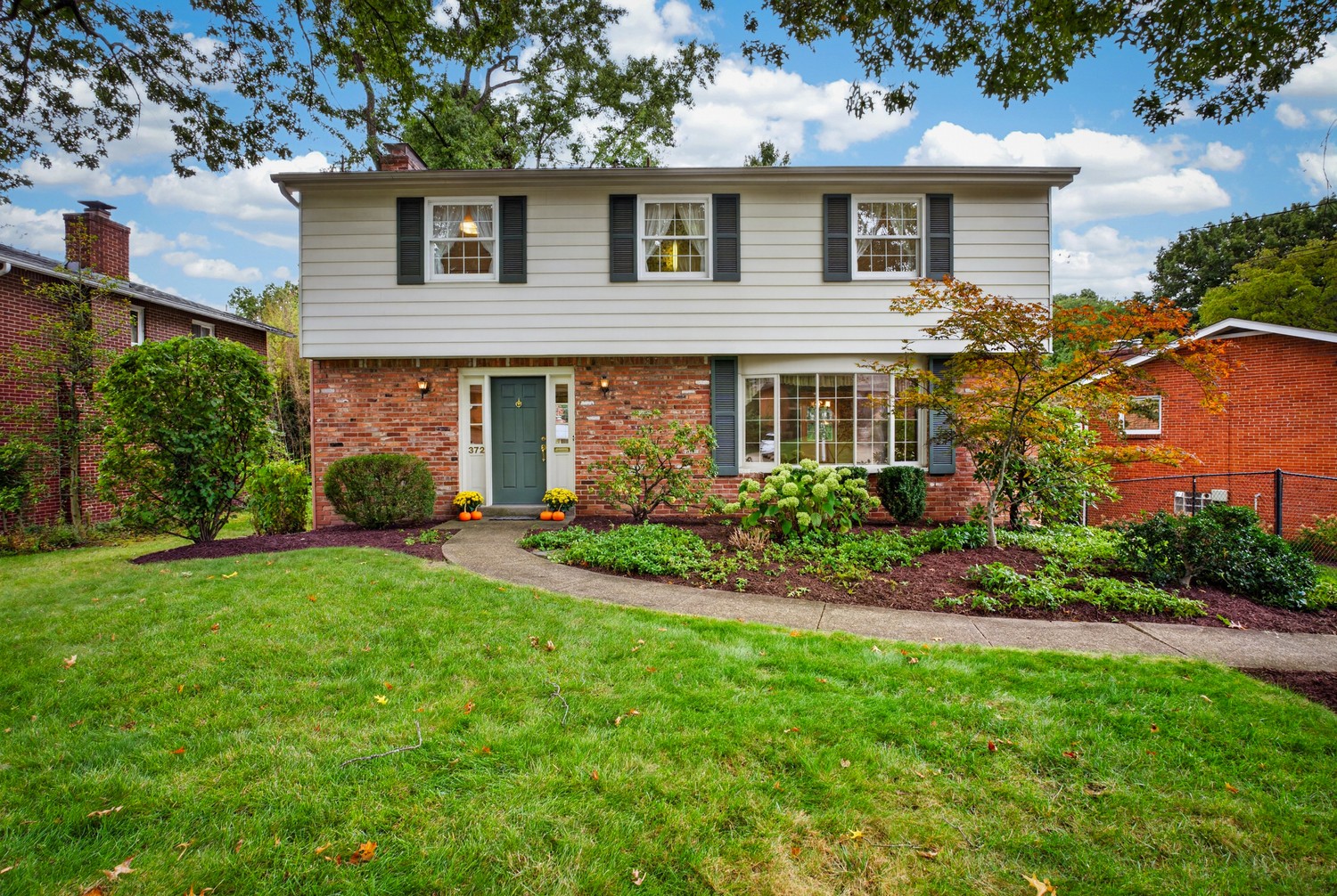 Exterior of 372 Cavan Dr, Pittsburgh, PA 15236
