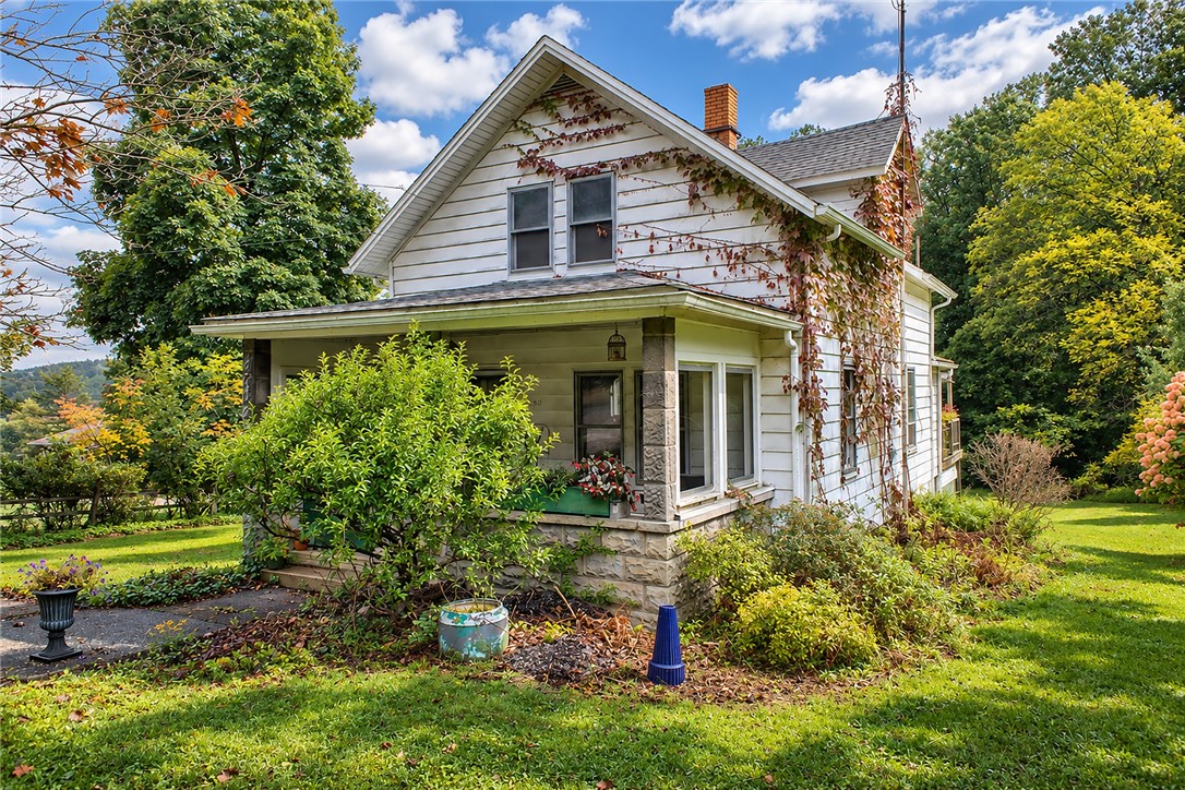 Exterior of 380 N Ben Franklin Rd, Indiana, PA 15701