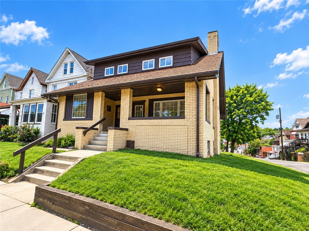 Exterior of 500 Marwood Ave, Mc Kees Rocks, PA 15136