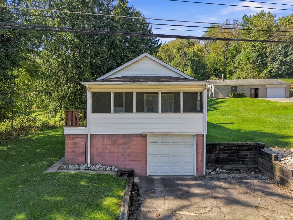 Exterior of 1308 Butler ROAD, Springdale, PA 15144