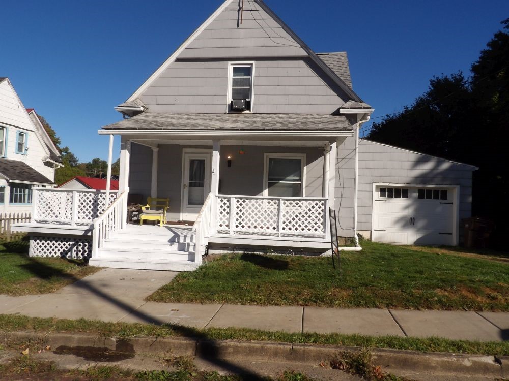 Exterior of 188 Clinton St, Greenville, PA 16125