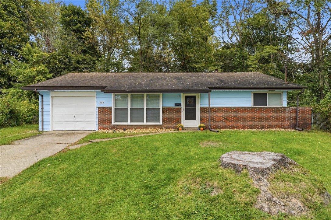 Exterior of 809 Hackberry Dr, Monroeville, PA 15146