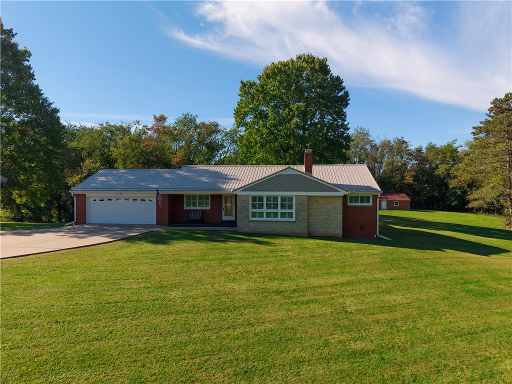 Exterior of 174 Mowry Rd, Monaca, PA 15061