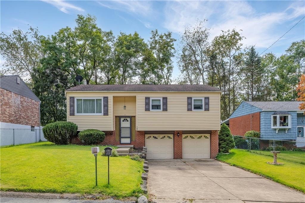 Exterior of 102 Bucknell Dr, Springdale, PA 15144