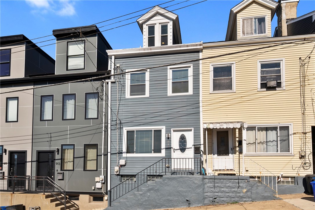 Exterior of 915 Mccandless Ave, Pittsburgh, PA 15201