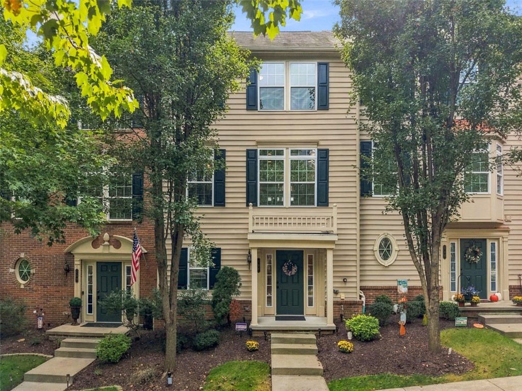 Exterior of 141 Lewisham Rd, Cranberry Twp, PA 16066