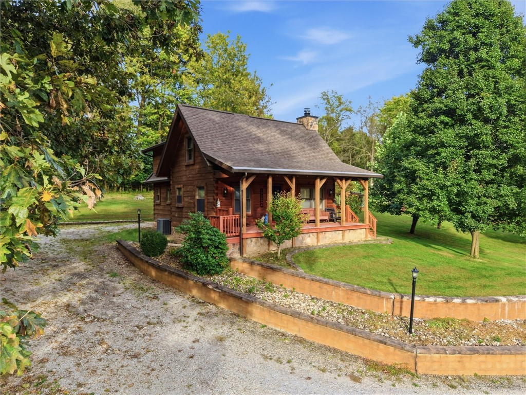 Exterior of 369 Hoover Works Road, McClellandtown, PA 15458