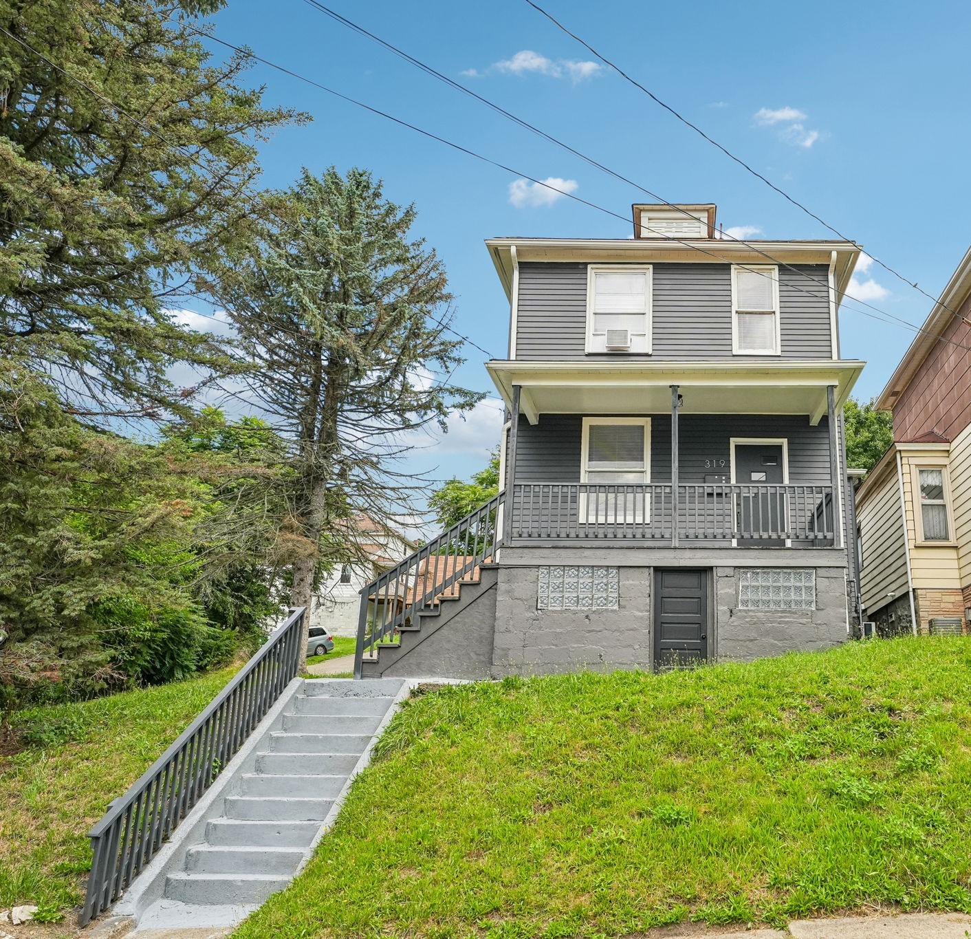 Exterior of 319 Bessemer Ave, Lyndora, PA 16045
