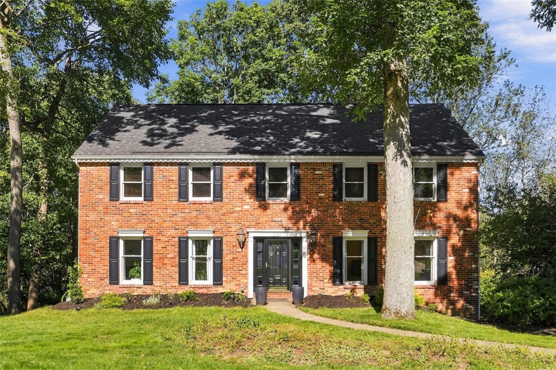 Exterior of 2525 Lindenwood Dr, Wexford, PA 15090