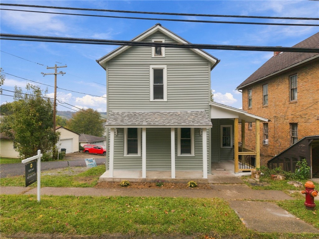 Exterior of 413 N Market St, Ligonier, PA 15658