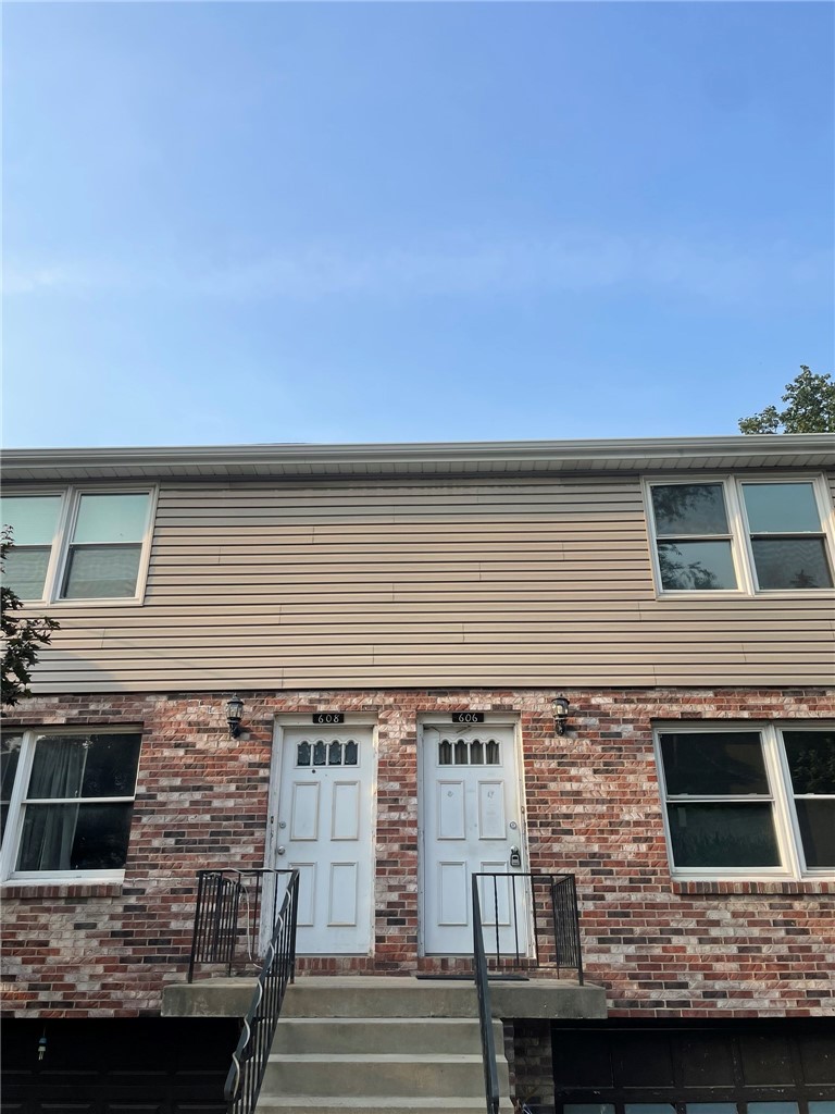Exterior of 608 Broadhead Ave 606, Pittsburgh, PA 15205
