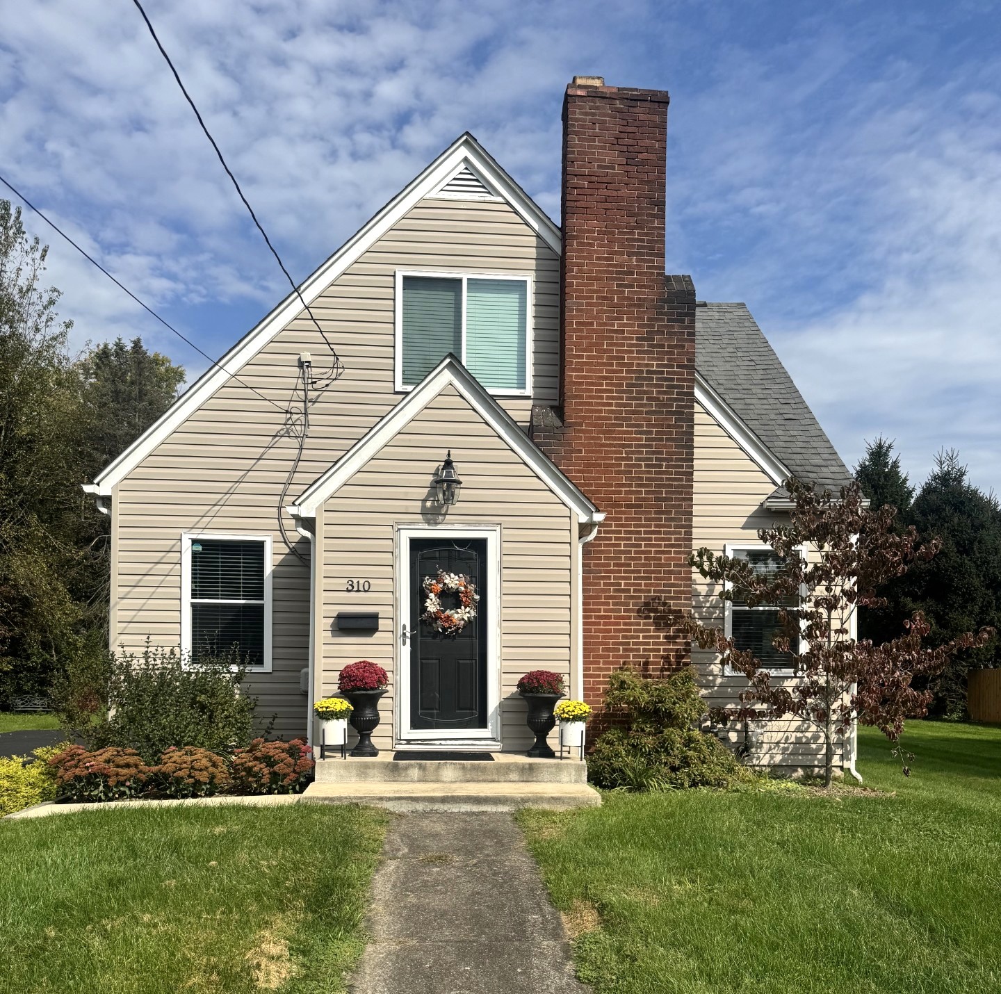 Exterior of 310 W Fairmont Ave., New Castle, PA 16105