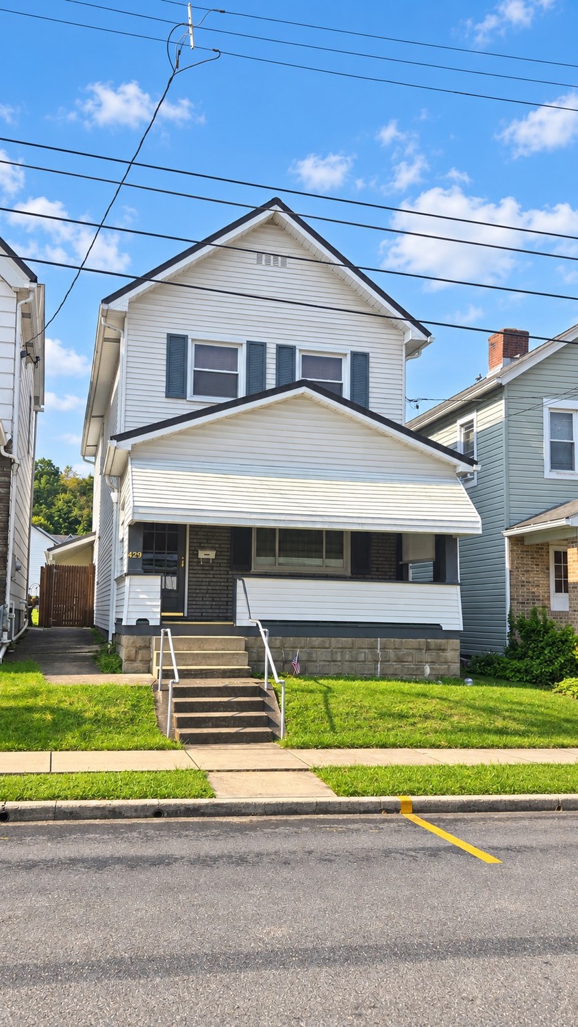 Exterior of 429 Longfellow Street, Vandergrift, PA 15690