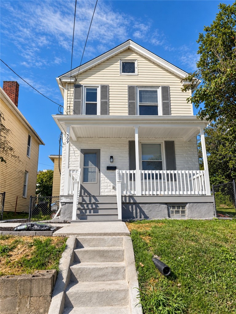 Exterior of 509 Park Ave, Clairton, PA 15025
