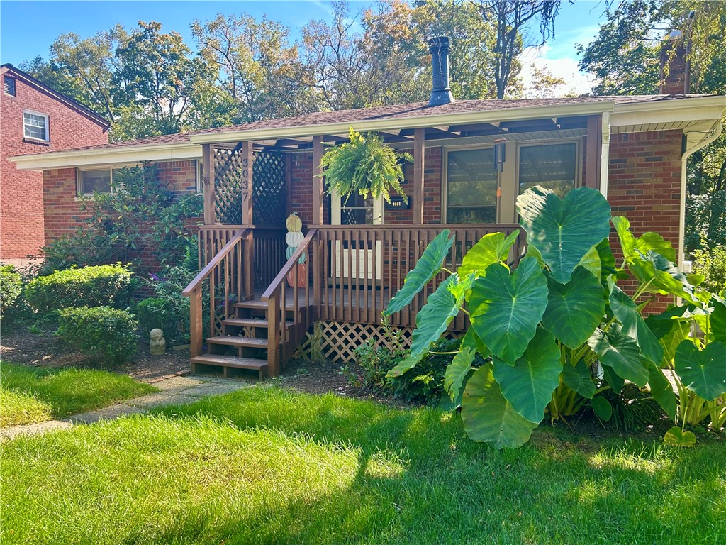 Exterior of 3037 Greenwald Rd, Bethel Park, PA 15102