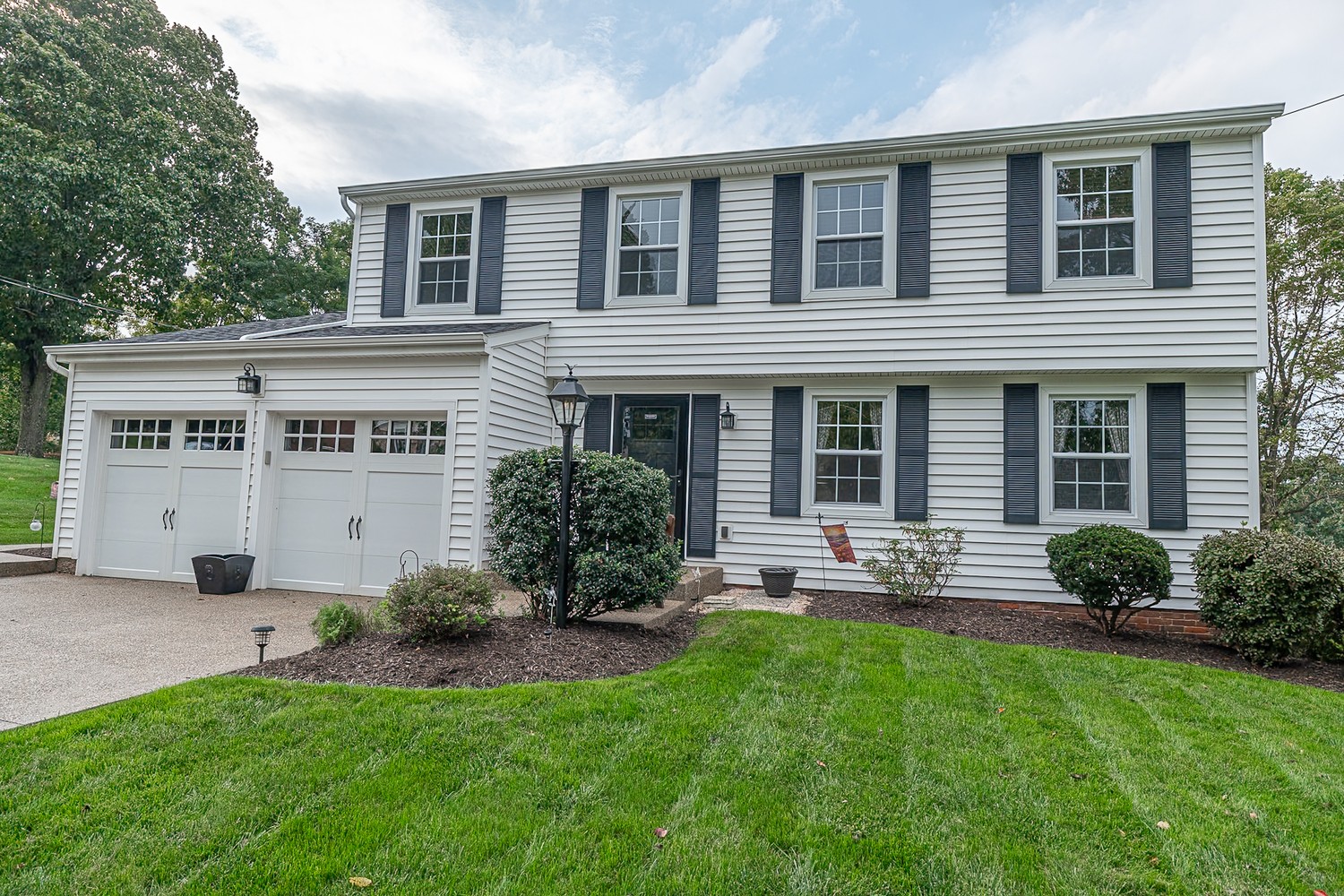 Exterior of 2415 Sapling Street, Glenshaw, PA 15116