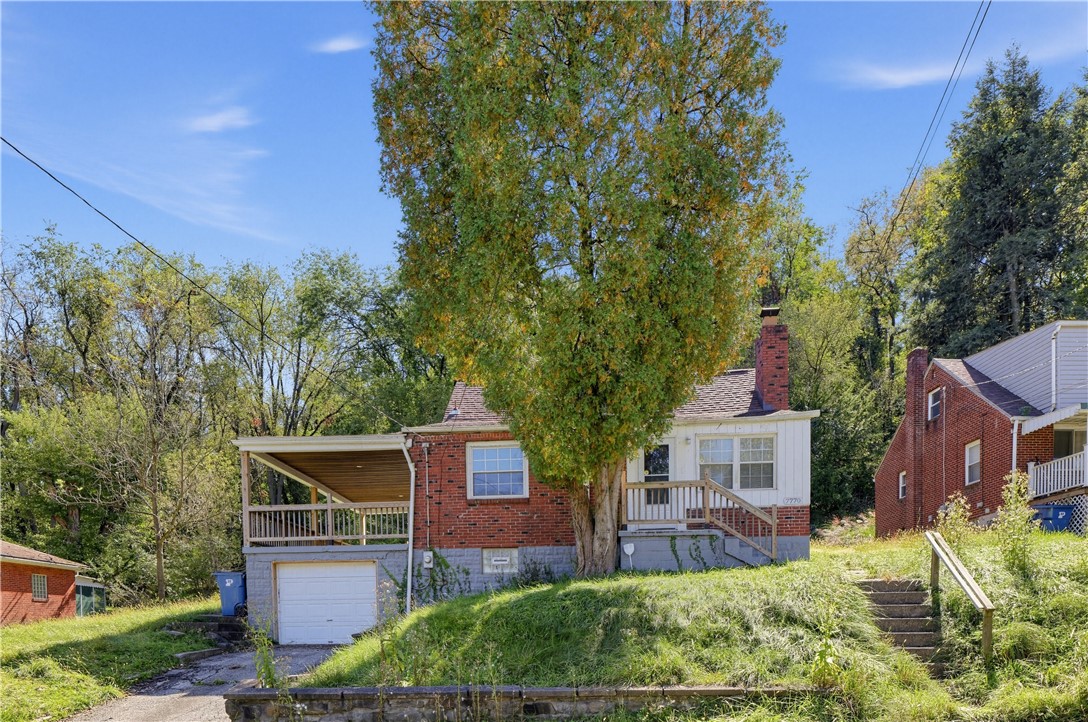 Exterior of 7770 Mount Carmel Rd, Verona, PA 15147