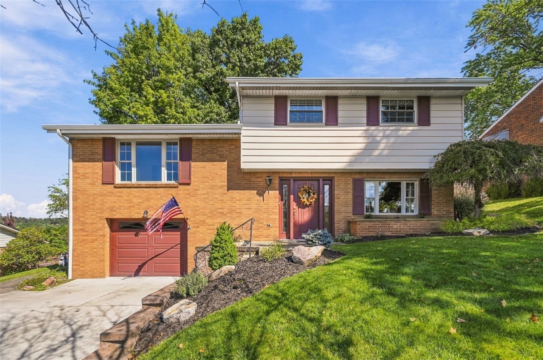 Exterior of 121 Oak Hill Dr, Washington, PA 15301