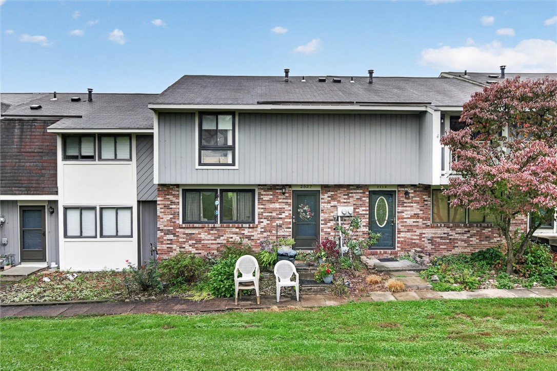 Exterior of 2527 Hunting Ridge Trail, Bridgeville, PA 15017