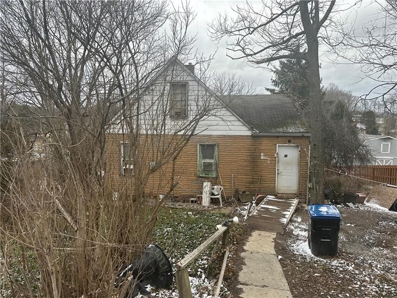 Exterior of 148 Zimmerle Dr, Aliquippa, PA 15001