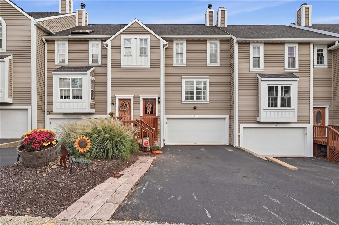 Exterior of 2655 Hunters Point Dr, Wexford, PA 15090