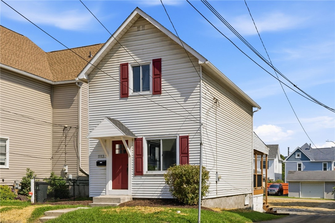 Exterior of 1113 Vance Ave, Coraopolis, PA 15108