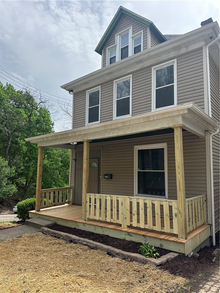 Exterior of 633 Tingly, Pittsburgh, PA 15202