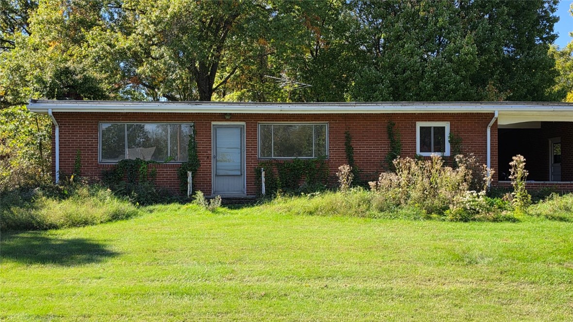 Exterior of 570 Neville Road, Beaver, PA 15009